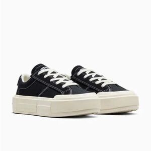 Converse Cruise Men’s 9.5/Women’s 11 black/white with black laces